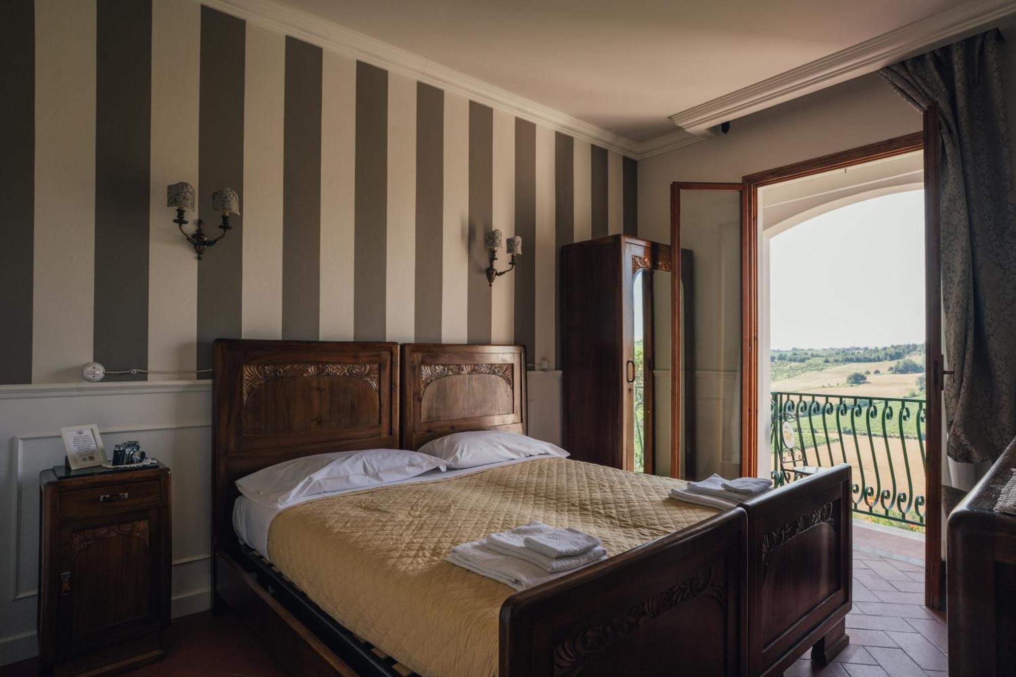 Locanda Dolcevita Доца Екстериор снимка