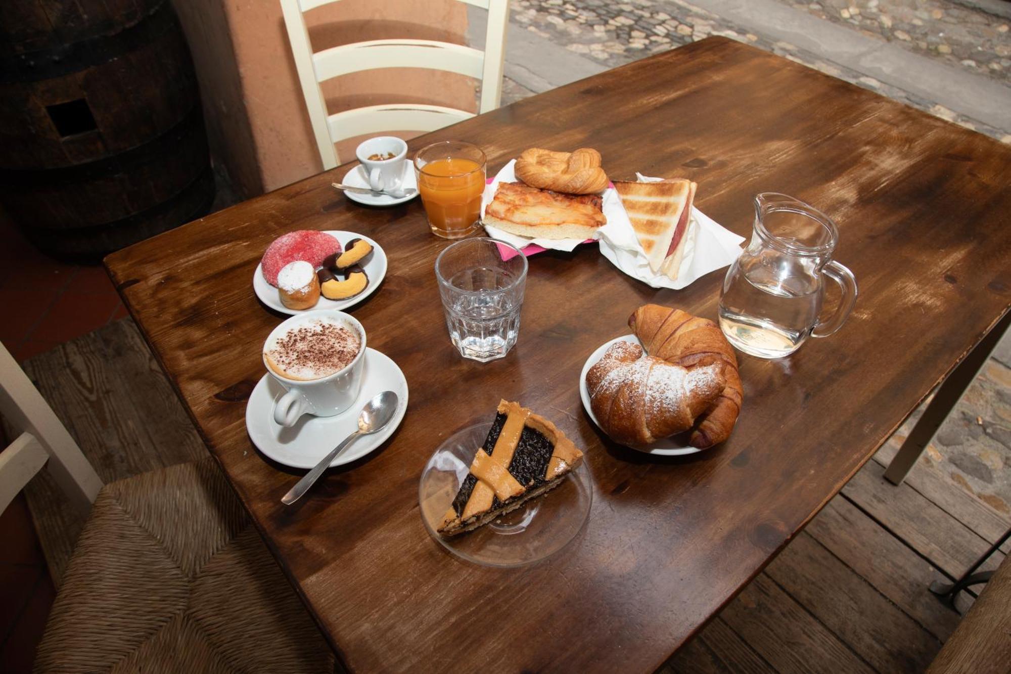 Locanda Dolcevita Доца Екстериор снимка